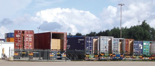 Werken met zeecontainers in de transport en logistiek